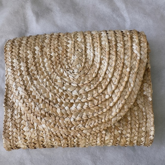 European Wax Center Handbags - NWOT EPC Woven Straw Clutch
